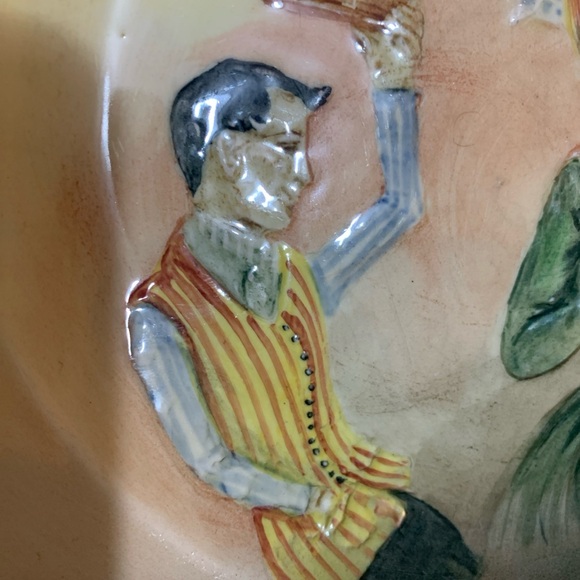 ROYAL DOULTON DICKENS WARE Sam Weller & Mrs. Bardell Dessert Plate - Picture 3 of 4